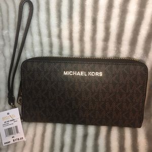 SOLD‼️Michael Kors Wallet